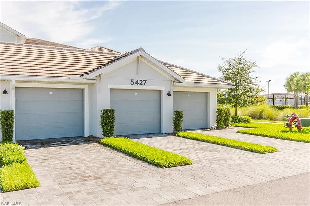 5427 Double Eagle Cir #2825 - The National - AB — Photo 4