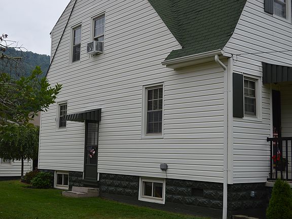 Side Entrance to Basement