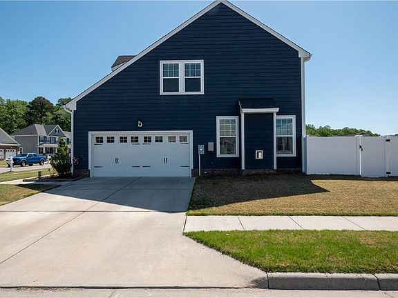 3rd image of 815 Angel Wing Dr