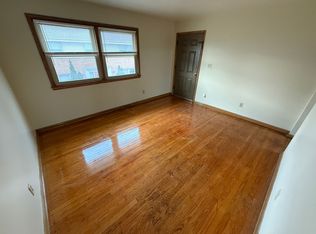 5295 N Mohawk Ave #3, Milwaukee, WI 53217