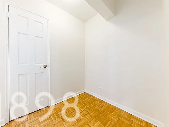 2nd image of 5550 Netherland Ave APT 5D