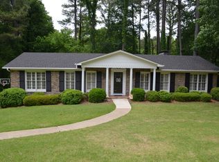 1432 Badham Dr, Vestavia Hills, AL 35216
