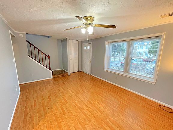 5th image of 8813 Vicksburg Ct