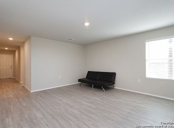 3rd image of 11959 Warbler Way