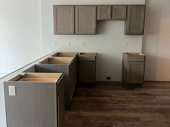 2nd image of 624 E 6th St S #17389050