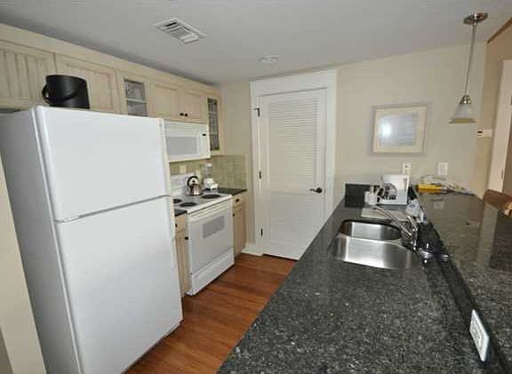 3rd image of 9100 Baytowne Wharf Blvd #354-6