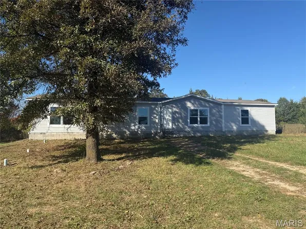 15841 Nickel Dr, Phillipsburg, MO 65722