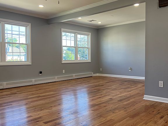 3rd image of 2 Elm St Floor 2