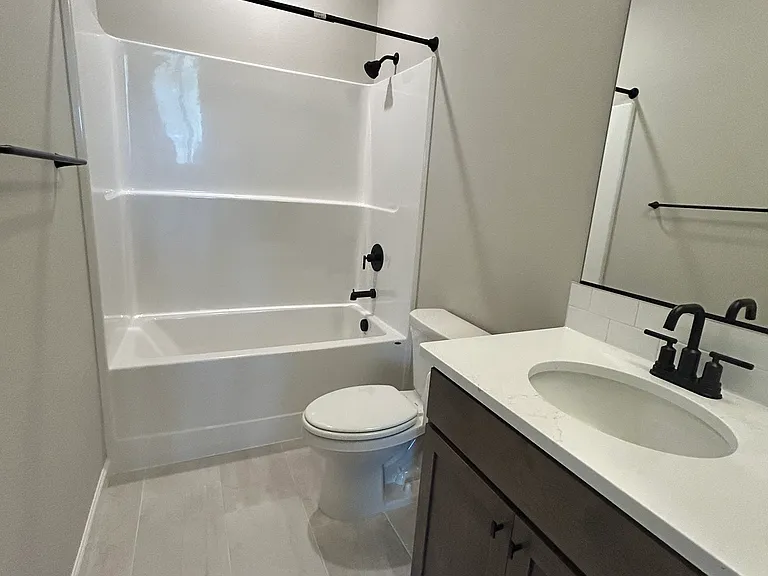 352 Snowgrass Ave — Photo 6