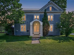 52 Pioneer Lake Rd, Commodore, PA 15729