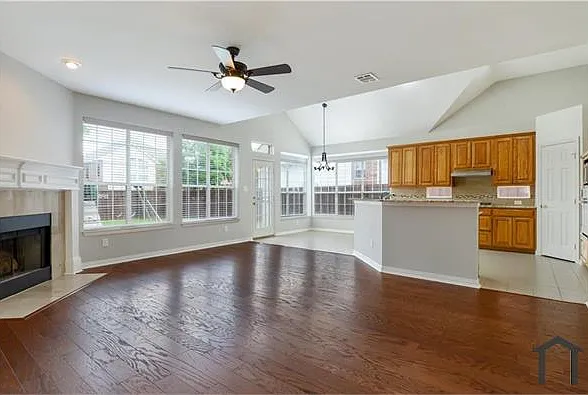 4421 Maize Dr — Photo 7