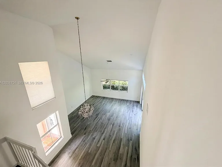 1145 W Lake St — Photo 14
