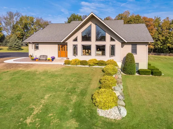 E7988 Schanke Rd, Rock Springs, WI 53961