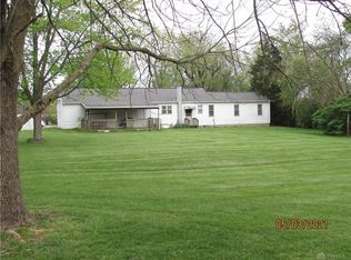 5751 S Pitchin Rd, Springfield, OH 45502