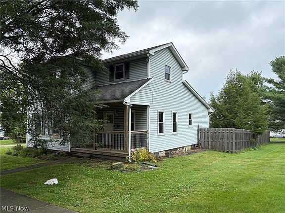 4th image of 322 W Main St
