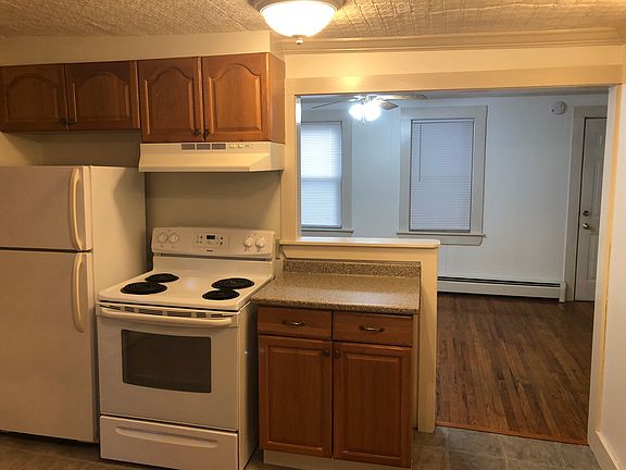 5th image of 6 Middle St #102