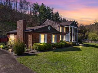 152 Daniels Crk, Banner, KY 41603