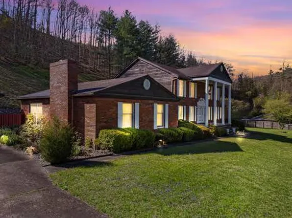 152 Daniels Crk, Banner, KY 41603