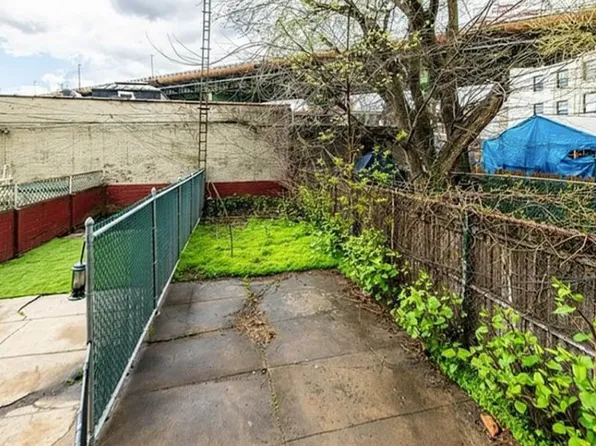 32 Garnet Street image 1 of 7