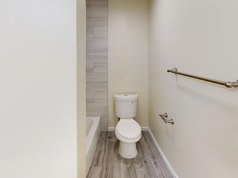300 Broadwayapt #A10 — Photo 7