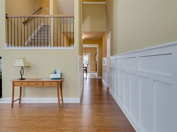 4th image of 103 Waltzing Vine Ln