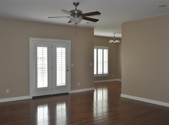 3rd image of 440 Cabernet Dr