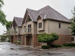 8509 Indian Hills Dr, Omaha, NE 68114
