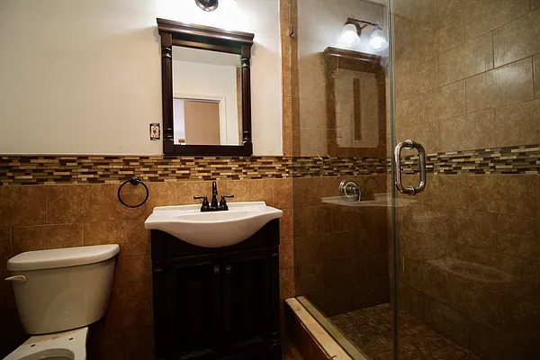 Rented by Hagstrom Management Inc | media 23