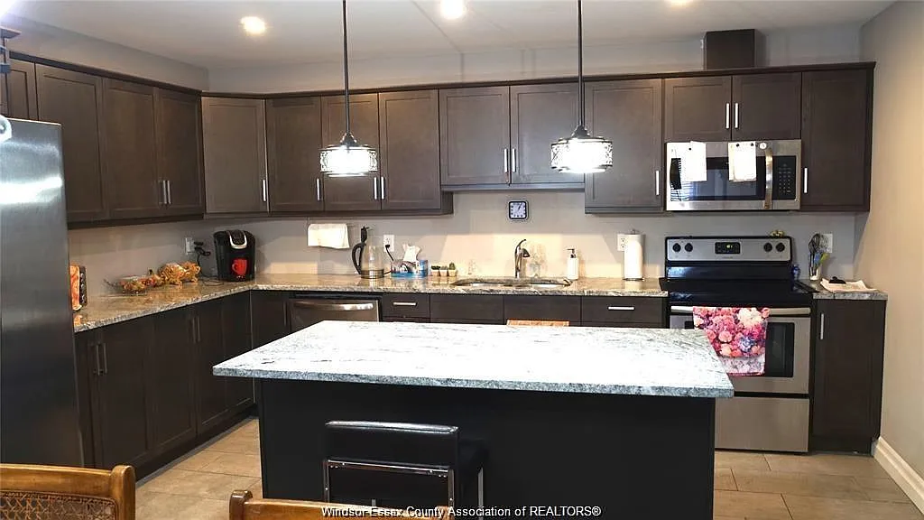 3 bed, $2,750 — Photo 4