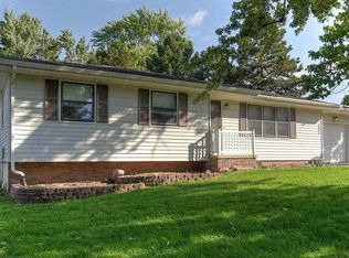 4852 Giles Rd, Omaha, NE 68157