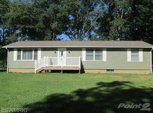 2014 E Bertrand Rd, Niles, MI 49120