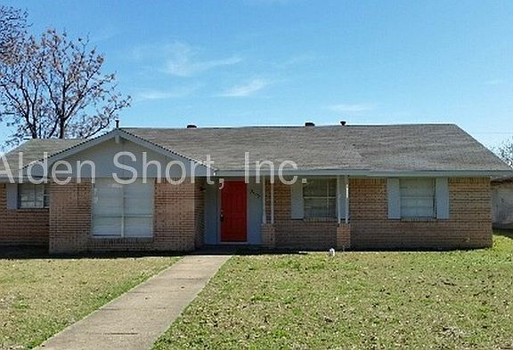 2nd image of 3520 Hacienda Dr