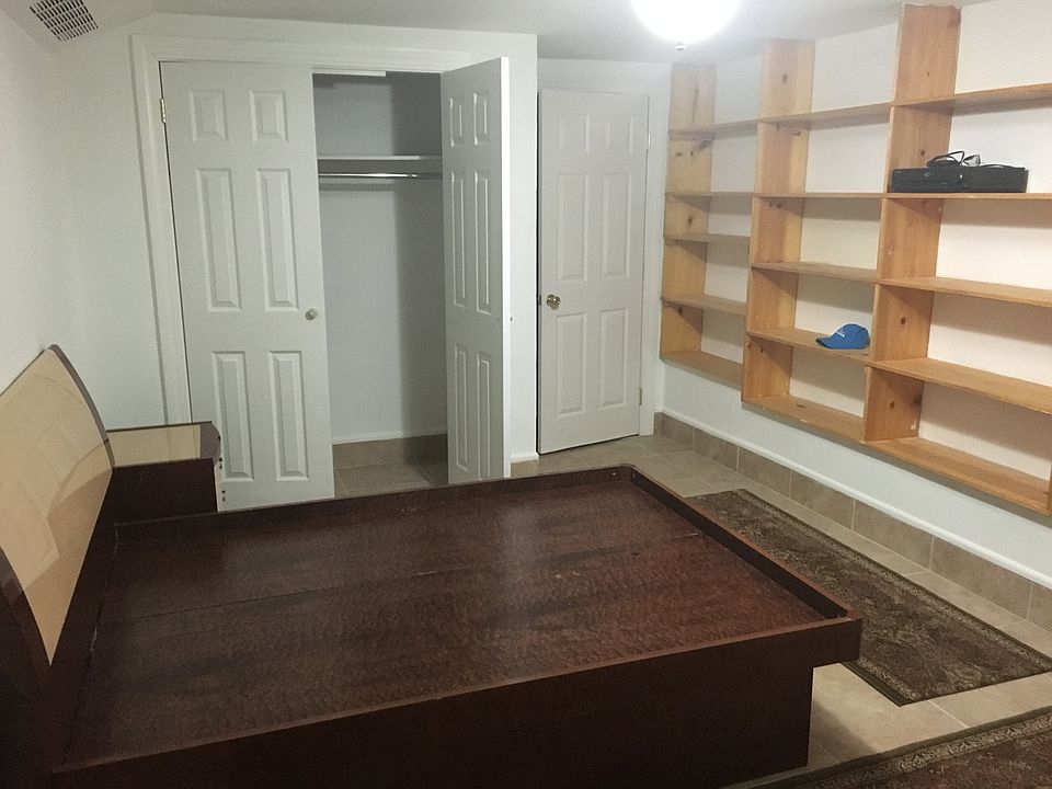2nd image of 2552 18th St