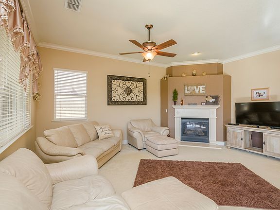 5th image of 924 Cottrell Way