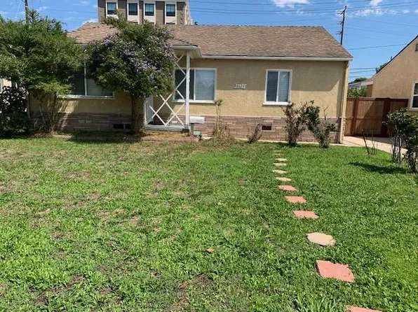 8624 Lilienthal Ave, Los Angeles, CA 90045