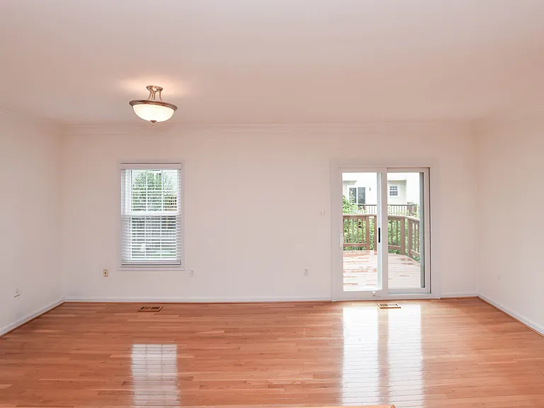 5843 Wye Oak Commons Ct — Photo 10