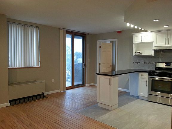 2nd image of 6347 Booth St