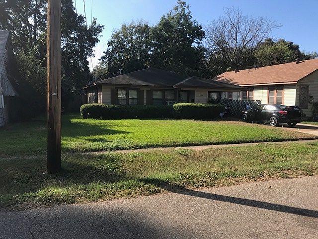 Front of home exterior pic