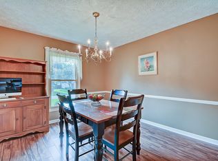 209 Heady Ln, Fishers, IN 46038