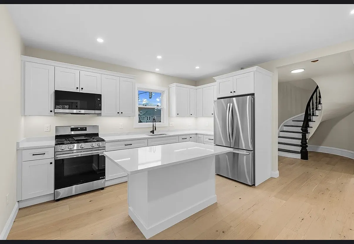 3 bed, 1689 sqft, $3,500 — Photo 2