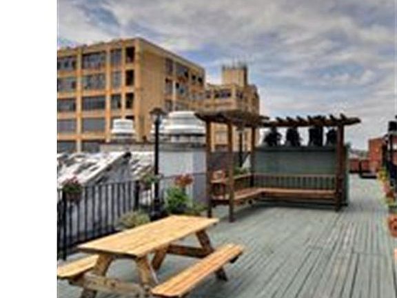 3rd image of 1238 Callowhill St Suite 606