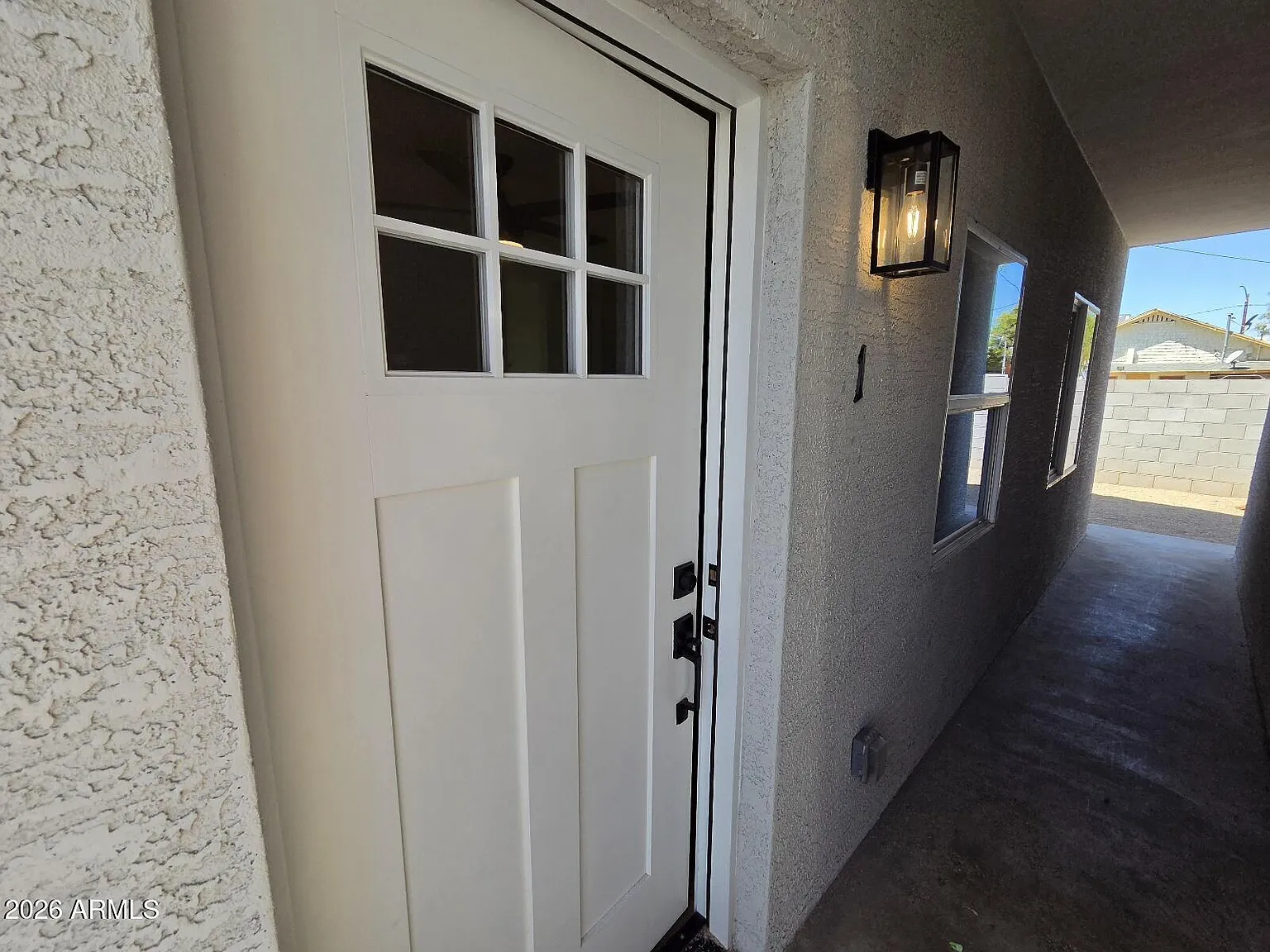 824 N 11th Ave — Photo 3