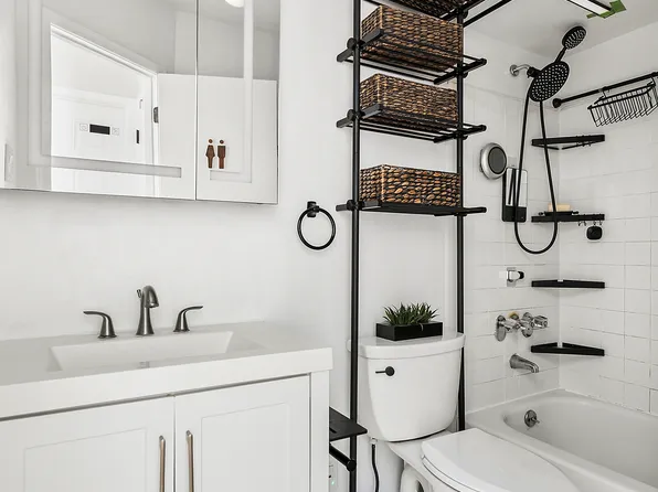 143 Bay Ridge Parkway image 7 of 11