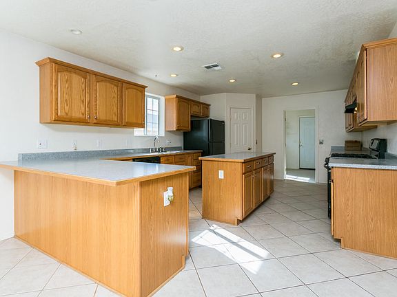 5th image of 1280 S Meadow Ln