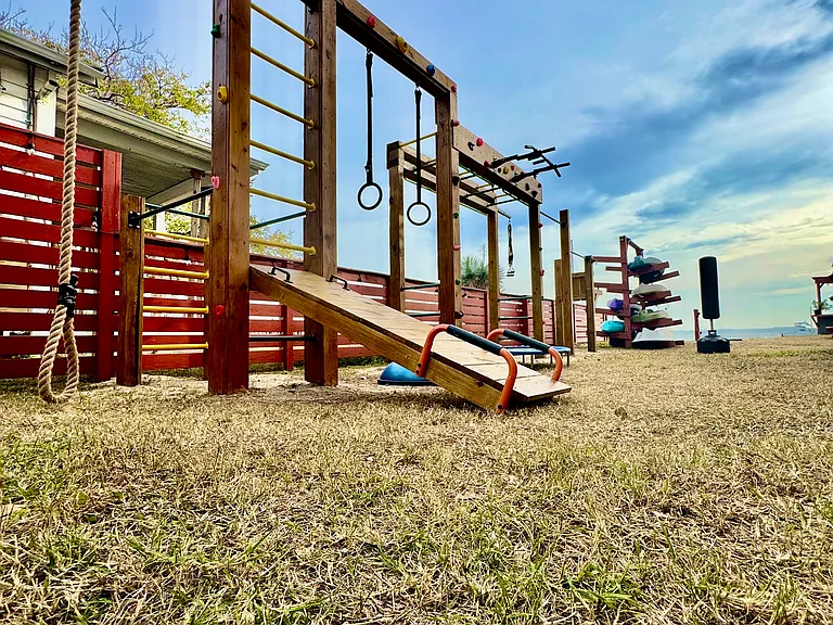 Lighthouse Point — Photo 45