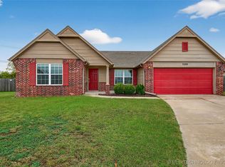 3006 Blake Cir, Bartlesville, OK 74006
