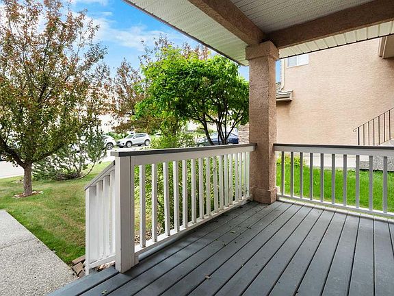 5th image of 79 Royal Crest Way NW