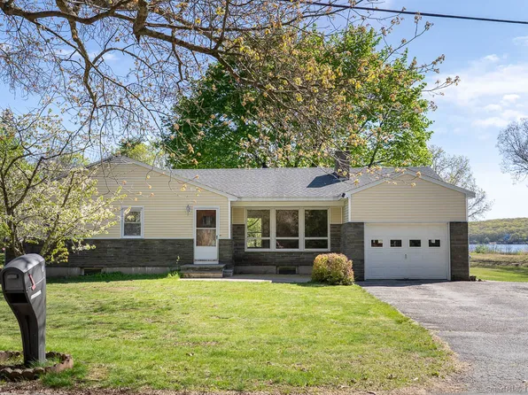 5 Mull Berry Drive, Ledyard, CT 06335