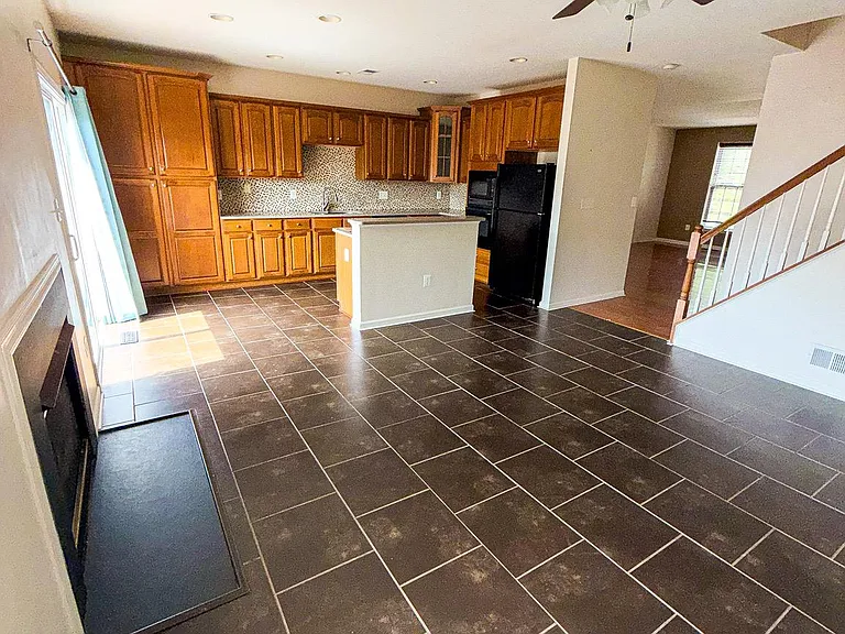 1202 Ellis Ave — Photo 3