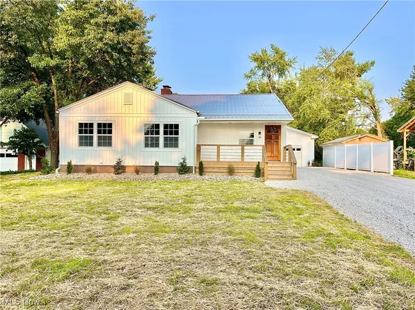 376 Rowe St, Conneaut, OH 44030